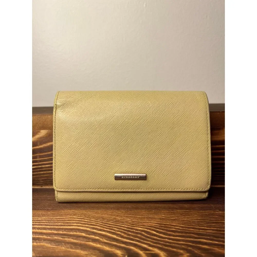 Burberry Pale Yellow Saffiano Leather Compact Wallet House Check Lining COA